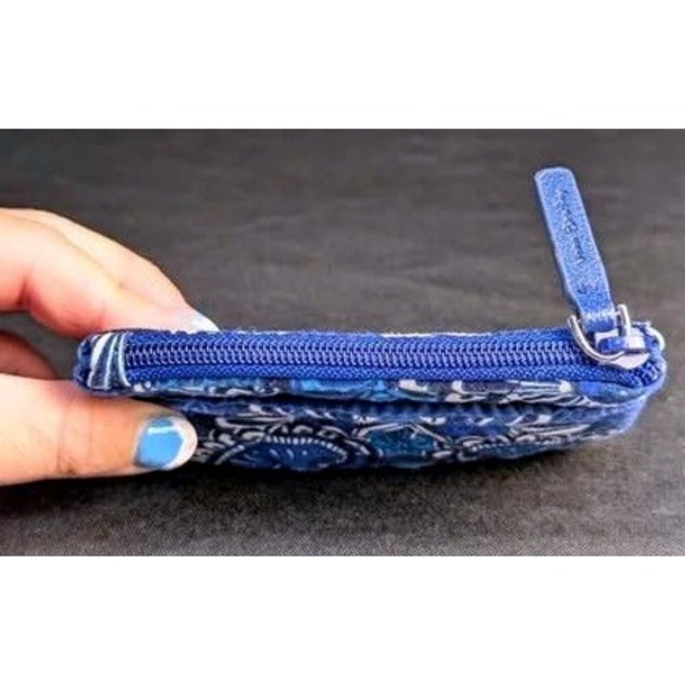 Vera Bradley ~ Quilted Cotton ~ Coin Purse Pouch ~ Blue Tapestry Retired Pattern - Picture 3 of 10